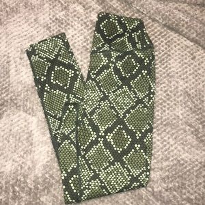 Balance Athletica Green Patterned Leggings